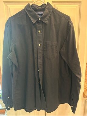 Old Navy Black Long Sleeve Button-Up Shirt